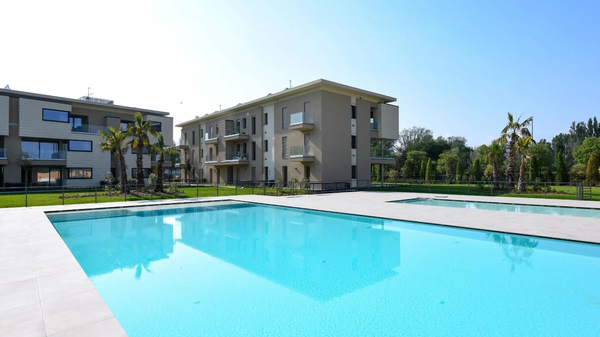 Katya Resort Superior Apartments - Mgh A2-1 Gf Desenzano del Garda 0*,  Italy